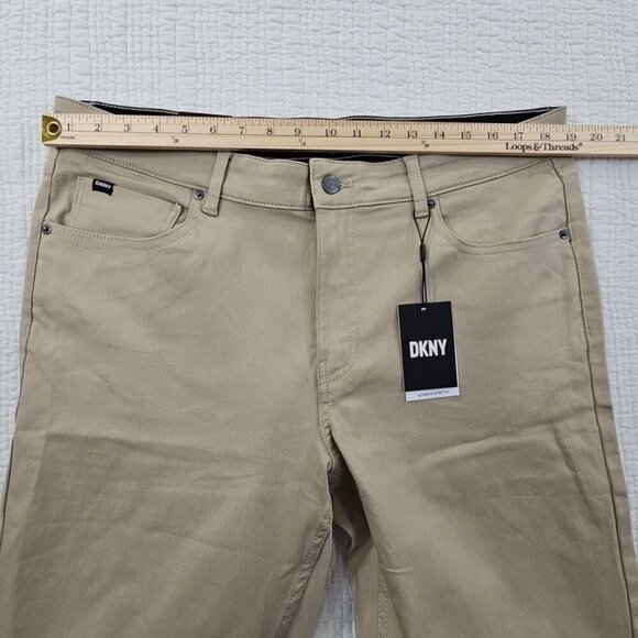 NEW DKNY Stanton Jeans Men's 38x30 Tan Ultimate Stretch Denim Slim Tapered NWT - Picture 3 of 16